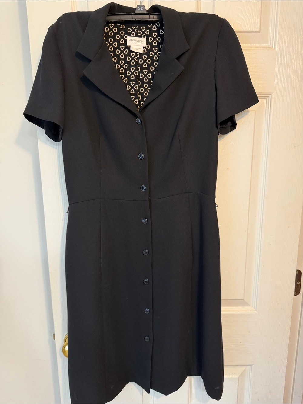 Liz Claiborne Black Short-Sleeve Shirt Dress with Printed Lining